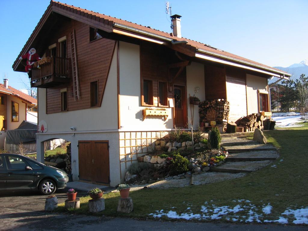 Chambre D'Hotes "Les Crets" Mercury-Gémilly Exterior foto